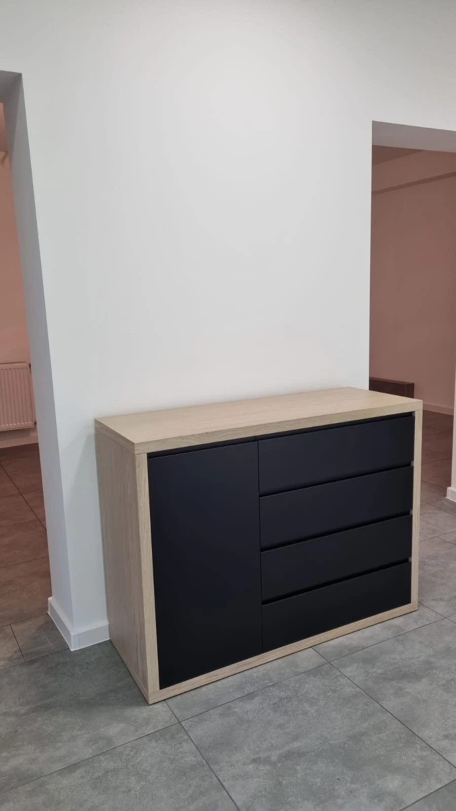 Komody i witryny — realizacja Meble Sarapata